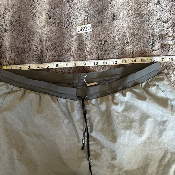 Nike Running Shorts Mens XL Gray Dri-Fit Athletic Training Running Lightweight - Picture 7 of 7